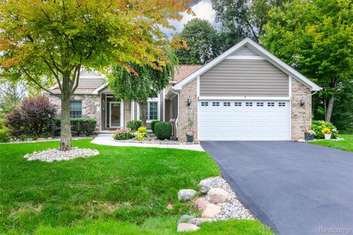 178 Lakeshore Vis, Howell, MI, 48843-7561 | Card Image