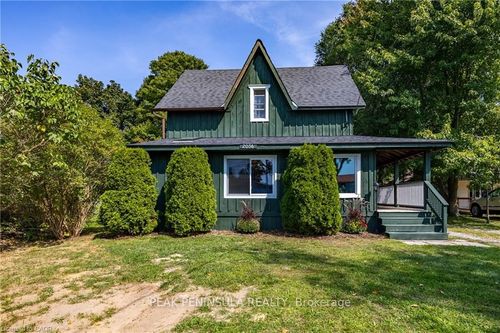 2036 Main St, Norfolk, ON, N0E1X0 | Card Image