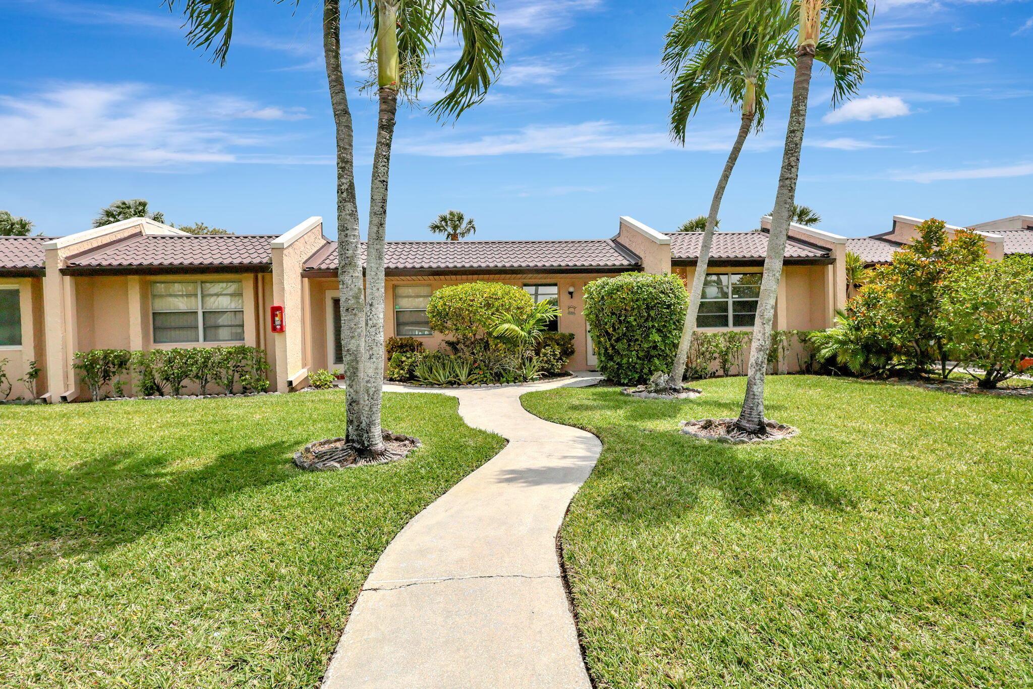 Lake Meryl Dr, West Palm Beach, FL 33411
