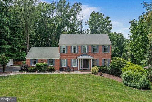 1050 Nicole Dr, Newtown Square, PA, 19073-2729 | Card Image
