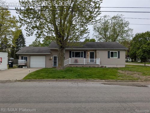 815 N Dewey St, Owosso, MI, 48867-1836 | Card Image