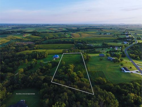 000 Freedom Cir, Hazel Green, WI, 53811 | Card Image