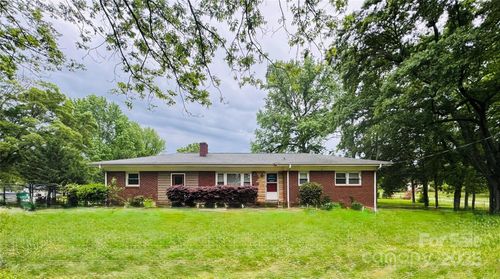 6615 Rozzelles Ferry Rd, Charlotte, NC, 28214-1887 | Card Image