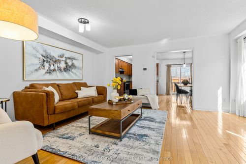 28 Beer Cres, Ajax, ON, L1S0A4 | Card Image
