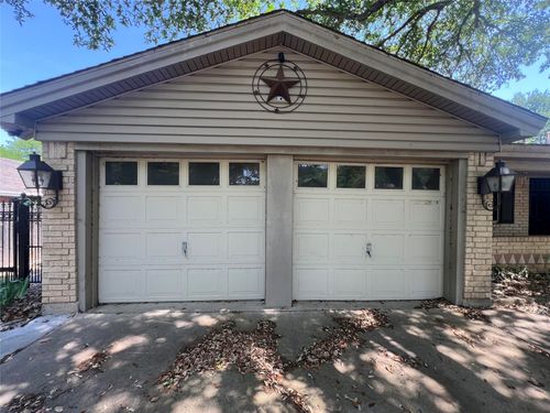 332 Belmont St, Hurst, TX, 76053-6106 | Card Image