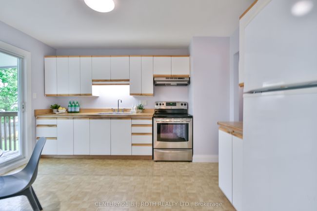 51 Heather St, House other with 3 bedrooms, 2 bathrooms and 2 parking in Barrie ON | Image 13