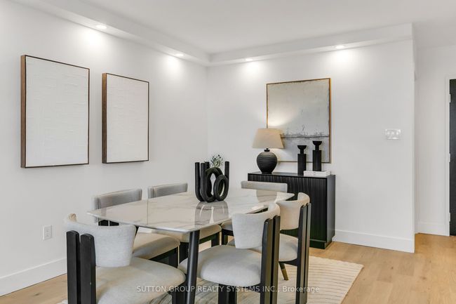 808 - 820 Burnhamthorpe Rd, Condo with 3 bedrooms, 2 bathrooms and 1 parking in Etobicoke ON | Image 15