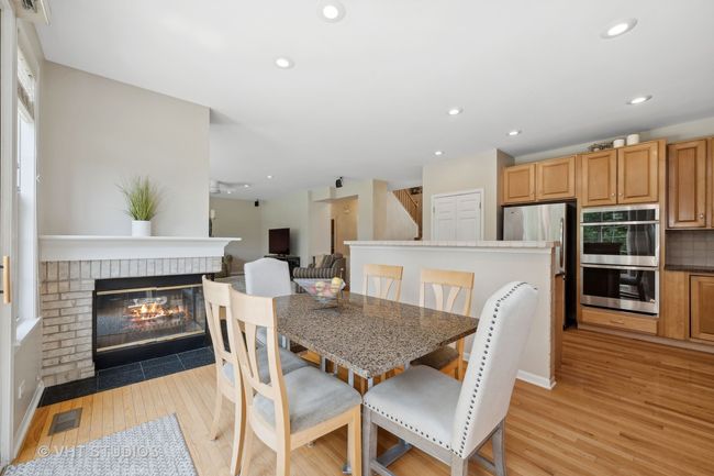 2252 Avalon Dr, House other with 5 bedrooms, 4 bathrooms and 3 parking in Buffalo Grove IL | Image 5