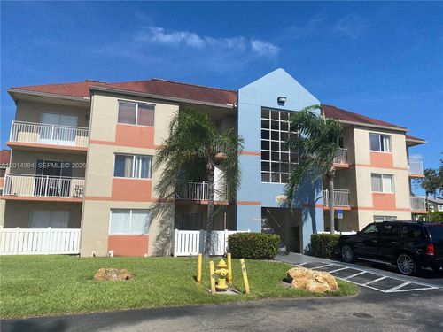 203-18820 Nw 57th Ave, Hialeah, FL, 33015-7010 | Card Image