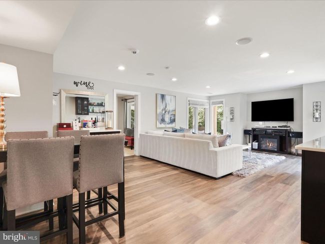 12024 Walnut Branch Rd, House other with 6 bedrooms, 5 bathrooms and null parking in RESTON VA | Image 57
