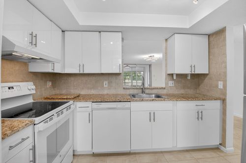 207-10 Willowbrook Ln, Delray Beach, FL, 33446-1640 | Card Image