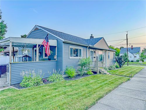 162 Mitchell St, Barberton, OH, 44203-1546 | Card Image