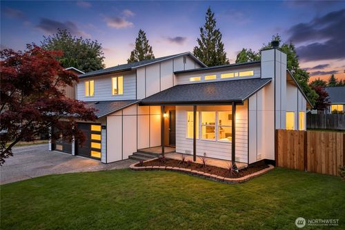 21838 Se 271st Pl, Maple Valley, WA, 98038-7446 | Card Image