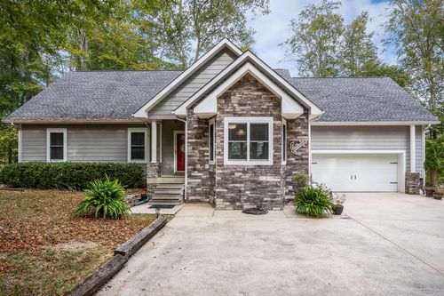 375 Winter Park Cir, Smithville, TN, 37166-1570 | Card Image