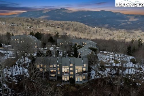 a8-378 Skyleaf Dr, Sugar Mountain, NC, 28604-6843 | Card Image