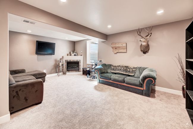 Recreation/Living Room in Basement | Image 35