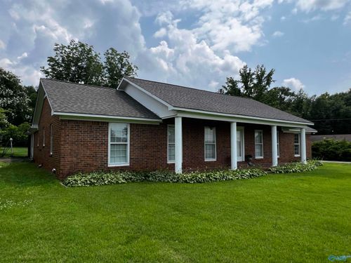 16052 Court St, Moulton, AL, 35650-4100 | Card Image
