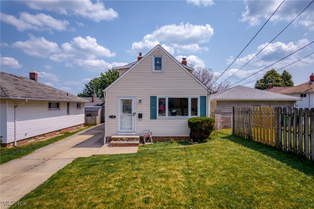 129th St, Garfield Heights, OH 44125