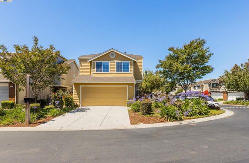 777 Erie Cir, Milpitas, CA, 95035-3552 | Card Image