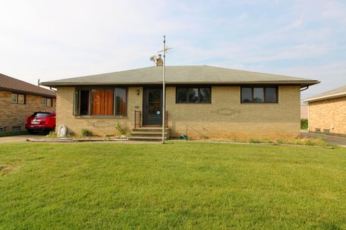 9632 Melody Ln, Cleveland, OH, 44144-3132 | Card Image