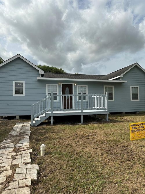 403 Hubbards Ferry Rd, Eagle Lake, TX, 77434-3005 | Card Image