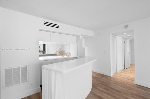 apt-2408-2655 Collins Ave, Miami Beach, FL, 33140-4766 | Card Image