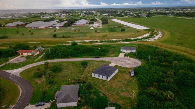 8304 Lena Ct, House other with 3 bedrooms, 2 bathrooms and null parking in LABELLE FL | Image 25