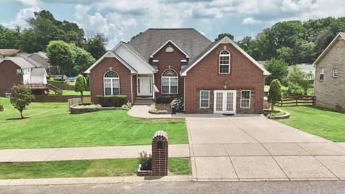 104 Camden Ct N, Hendersonville, TN, 37075-1235 | Card Image