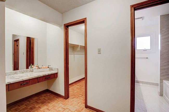 93 Longmeadow Cres, House other with 4 bedrooms, 3 bathrooms and 4 parking in Markham ON | Image 20