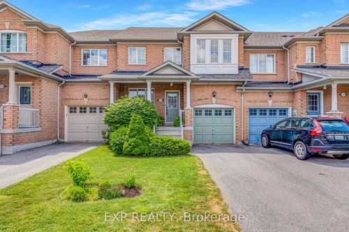 390 Flagstone Way, Newmarket, ON, L3X2R3 | Card Image