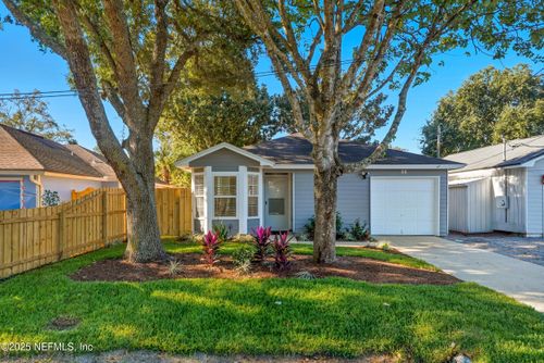 88 W 5th St, Atlantic Beach, FL, 32233-3402 | Card Image