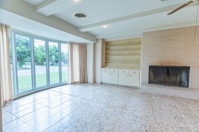 1001 W Walnut St, House other with 3 bedrooms, 3 bathrooms and 4 parking in Coleman TX | Image 9