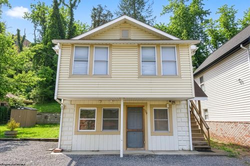 109 Tower Ln, Morgantown, WV, 26501-4505 | Card Image