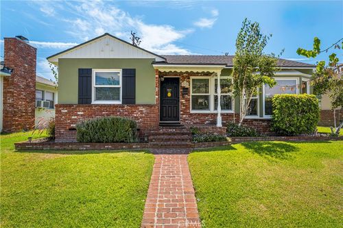 5930 Harvey Way, Lakewood, CA, 90713-3123 | Card Image