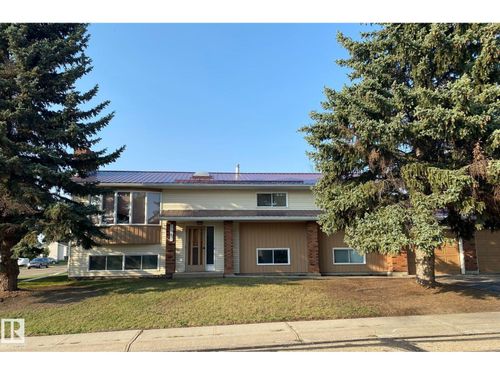 5811 56 St, Barrhead, AB, T7N1C8 | Card Image