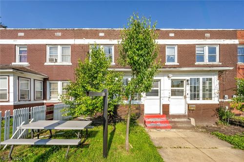 8 Anaconda Rd, Akron, OH, 44310-3506 | Card Image