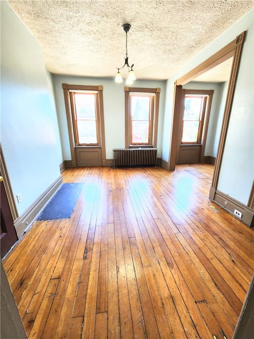 2-4043 Penn Ave, Pittsburgh, PA, 15224-1333 | Card Image