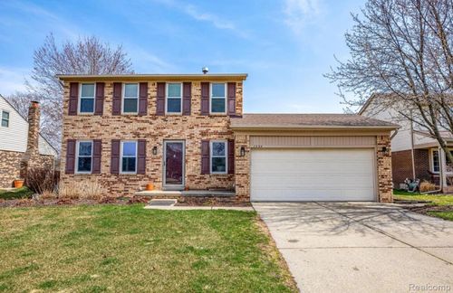 7534 Charrington Dr, Canton, MI, 48187-1869 | Card Image