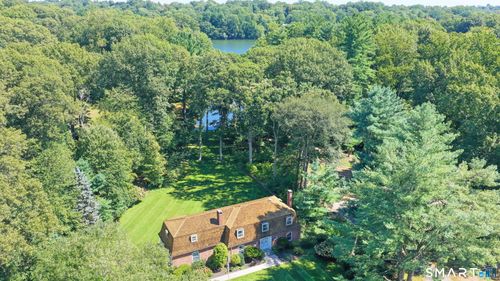 16 Alpine Rd, Trumbull, CT, 06611-2114 | Card Image