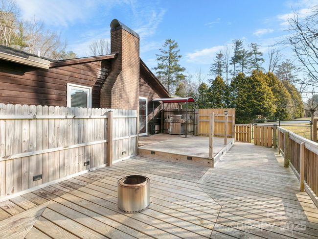 10 Shawn Dr, House other with 3 bedrooms, 2 bathrooms and null parking in Etowah NC | Image 25