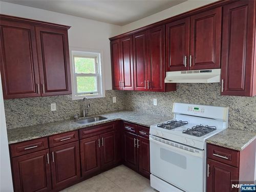 740 Riverside Ave, Lyndhurst, NJ, 07071-3032 | Card Image