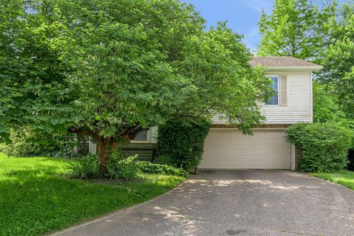 3304 Houndstooth Ct, Lexington, KY, 40515-1324 | Card Image