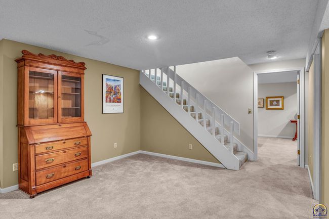13 Sw Pepper Tree Ln, Townhouse with 4 bedrooms, 4 bathrooms and null parking in Topeka KS | Image 36