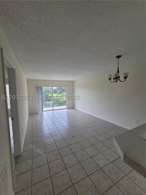 e401-2800 Nw 56th Ave, Lauderhill, FL, 33313-2373 | Card Image