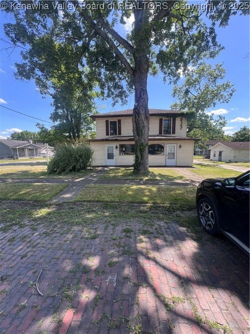 121 & 123 4th Avenue, St Albans, WV, 25177 | Card Image