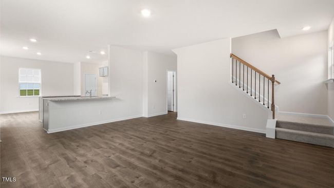 Living and Dining Area | Image 9