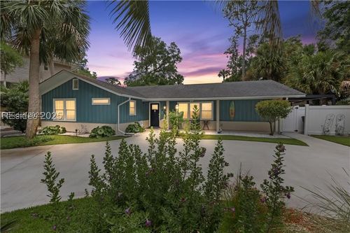 8 Flamingo St, Hilton Head Island, SC, 29928-6433 | Card Image