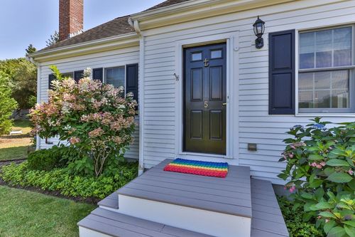 5 Glacier Dr, Truro, MA, 02666-5210 | Card Image