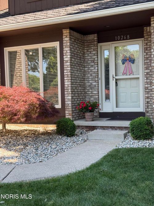 22-10268 Ford Rd, Perrysburg, OH, 43551-3735 | Card Image