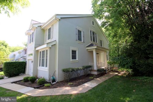 1300 Park Garden Ln, RESTON, VA, 20194-1985 | Card Image
